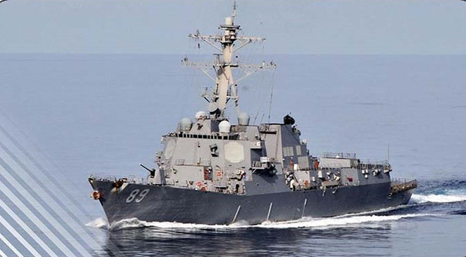 Cận cảnh chiến hạm Mustin của Mỹ vừa đi sát Đá Vành Khăn ở Biển Đông